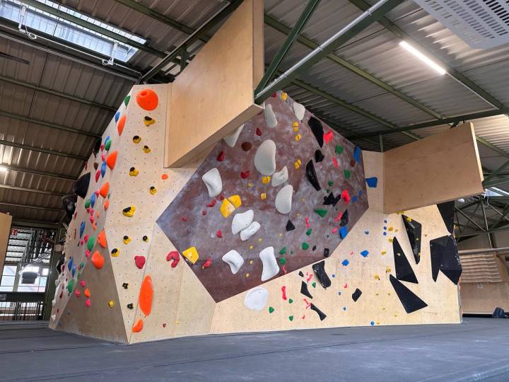 Empore fensterseite Boulderhalle Steil Karlsruhe