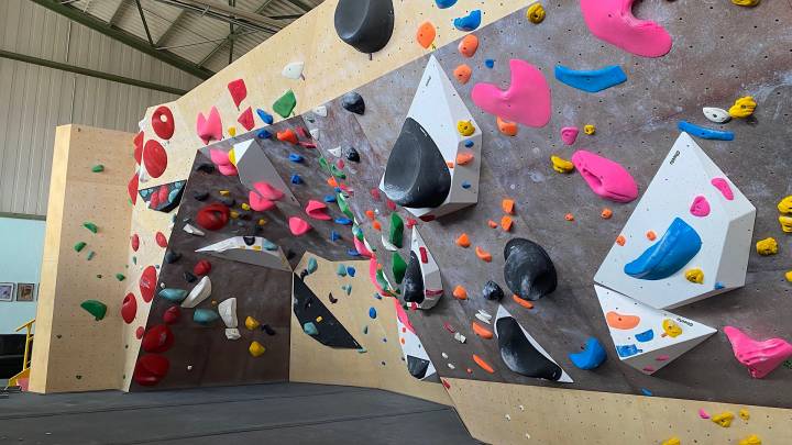 Boulderhalle Steil Karlsruhe steile Wand