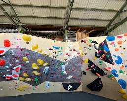 Steil Bouldern Karlsruhe beste Boulderhalle neue Boulder zu Pfingsten langes Wochenende