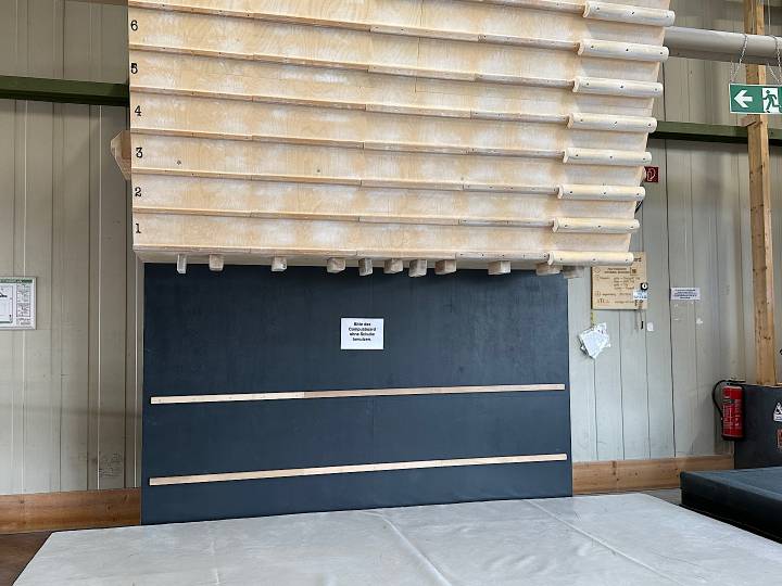 Boulderhalle Karlsruhe Steil Campusboard